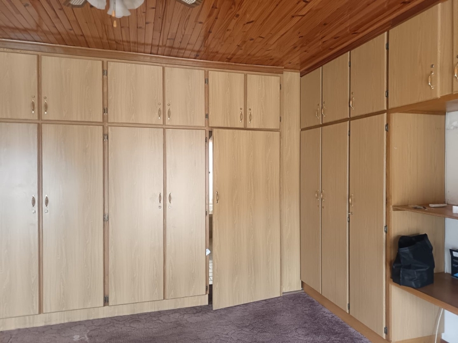 5 Bedroom Property for Sale in Royldene Northern Cape